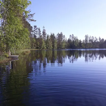 Orman Evi Heart Lake Wilderness Hideaway - Private Lake Ruokolahti